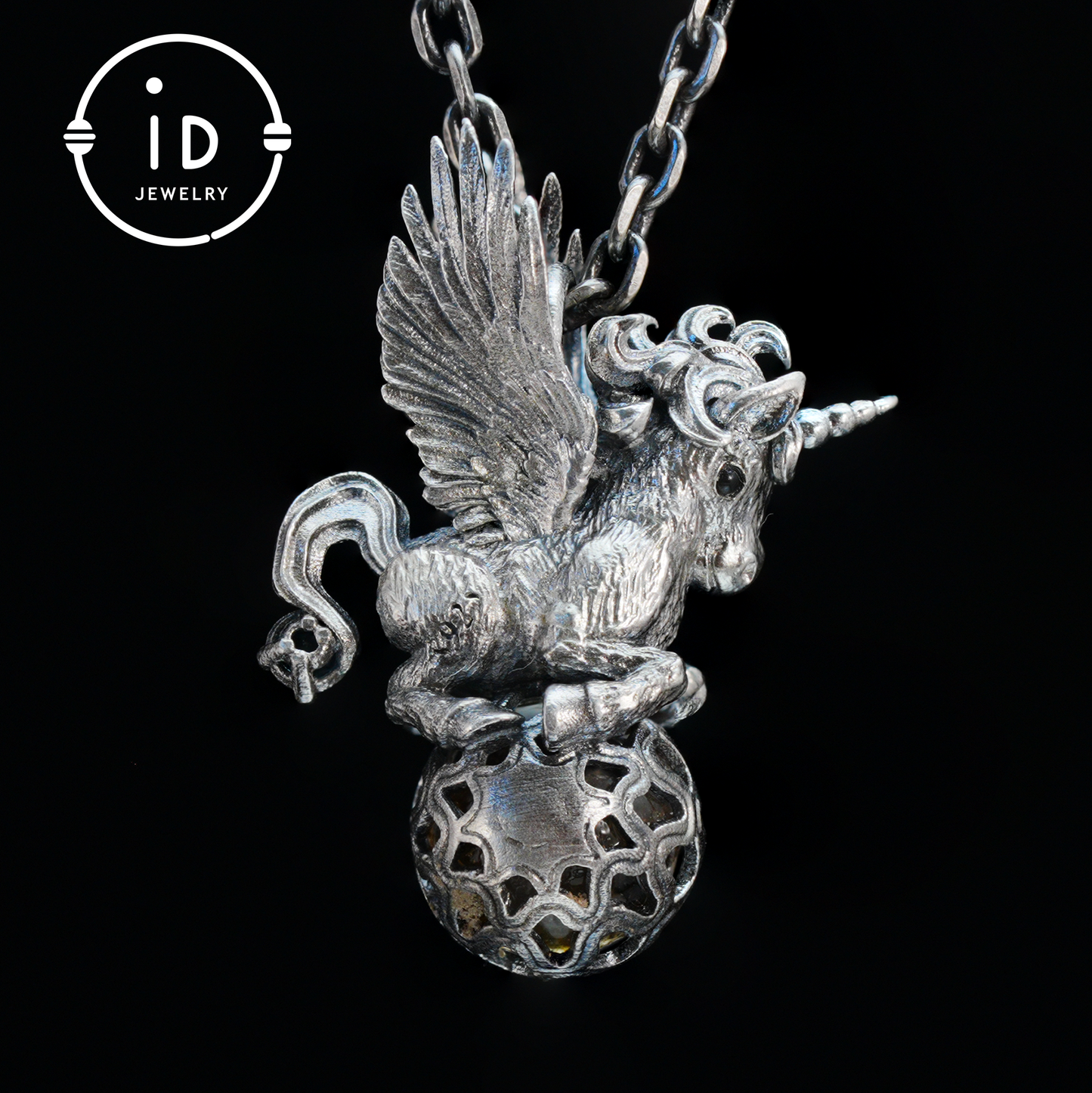 Fantasy Unicorn Pendant in 925 Sterling Silver with Phantom Quartz, Zircon and Agate – Unique Handcrafted Gift for Dreamers and Collectors