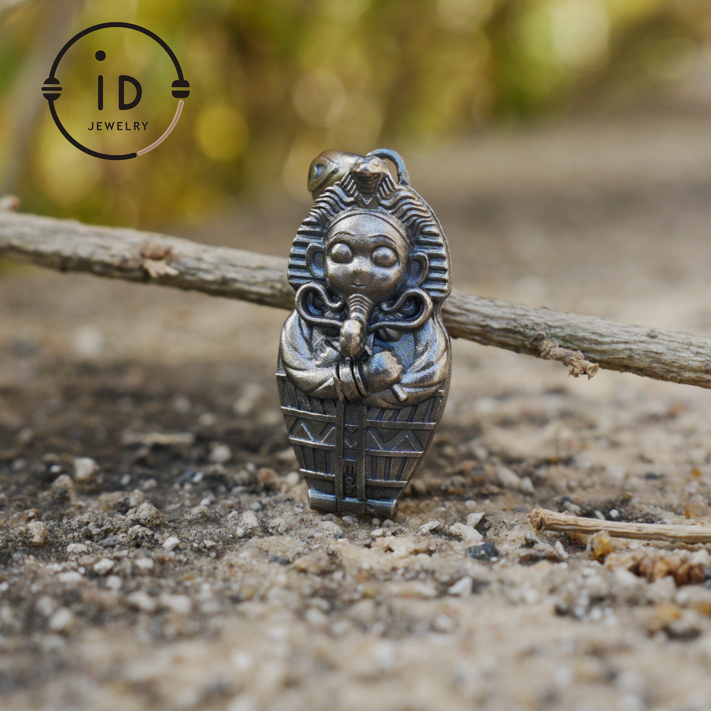 Gothic pendant in oxidized 925 silver with symbolic design, talisman for intuition and transformation, gift idea for her