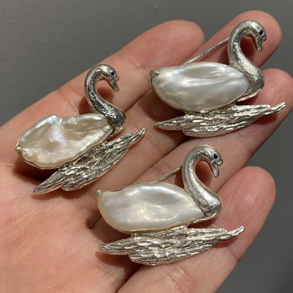 925 Silver Swan Pearl Brooch Pendant | Handmade Animal Jewelry | Sapphire Eye Bird Pin | Gift for Mom or Romantic Partner