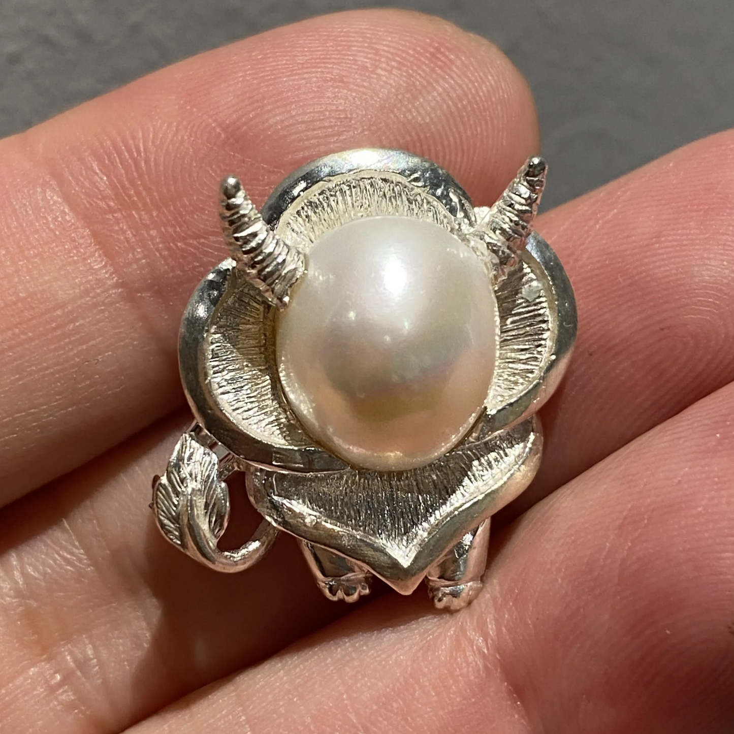 Taurus Zodiac Brooch Pendant | 925 Silver Pearl Amulet | Handmade Astrology Jewelry Gift for Her or Him