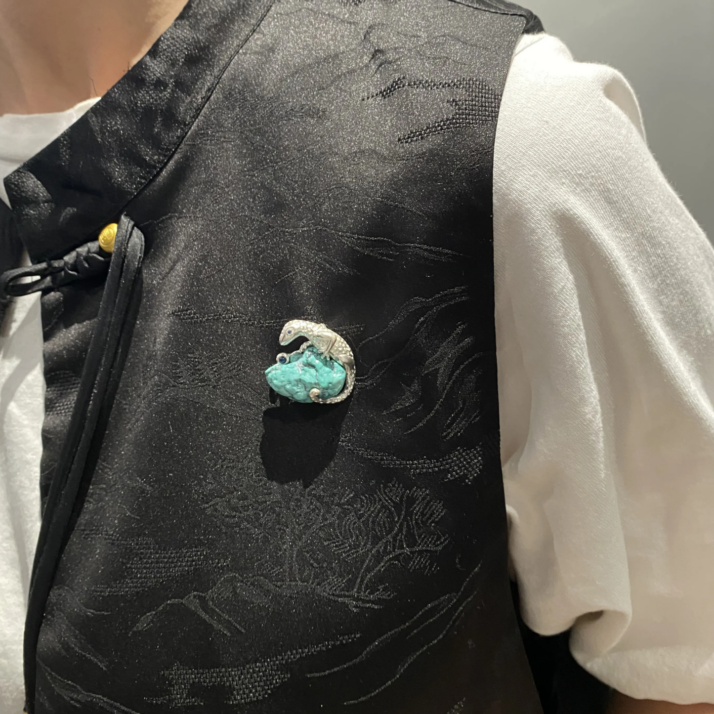 Chameleon Brooch Pendant in 925 Silver with Turquoise | Handmade Animal Totem Jewelry | Gift for Nature Lovers