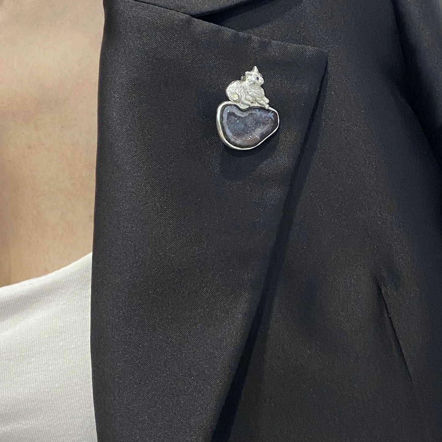 Cat Brooch Pendant in 925 Silver & Druzy Crystal | Handmade Jewelry with Sapphire Eyes | Gift for Cat Lovers