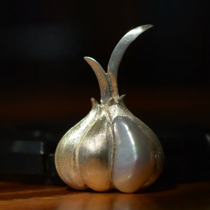 925 Silver Garlic Brooch Pendant | Freshwater Pearl Amulet | Handmade Protection Jewelry | Funny Gift for Friends & Collectors