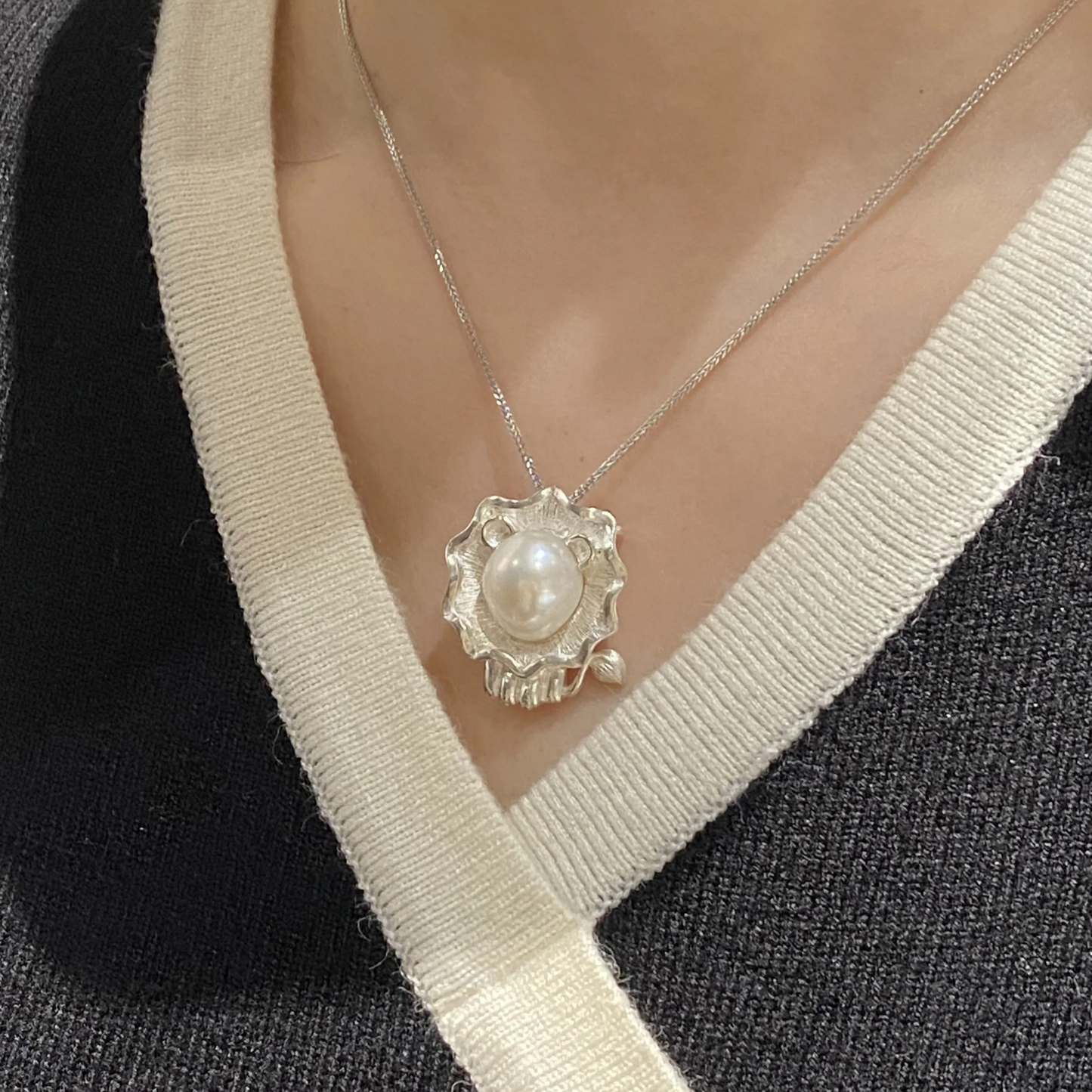 Leo Zodiac Brooch Pendant 2-in-1 | 925 Silver & Pearl | Handmade Astrology Gift for Her