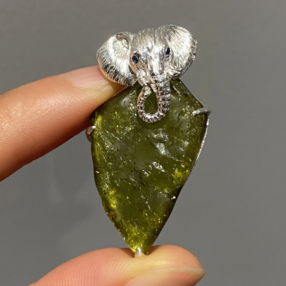 Elephant Totem Brooch Pendant | Natural Green Tourmaline & 925 Silver | Spiritual Animal Amulet Gift for Him & Her