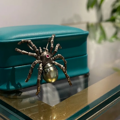 925 Silver Spider Brooch Pendant | Black Pearl Gothic Jewelry | Handmade Myth-Inspired Gift for Artists & Dark Aesthetics Lovers