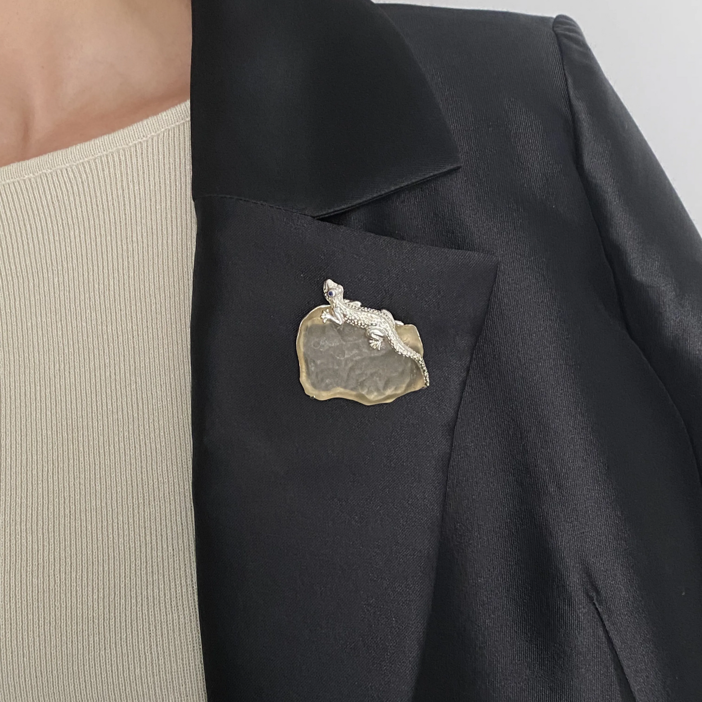 Lizard Brooch Pendant in 925 Silver with Libyan Desert Glass | Handmade Jewelry of Resilience & Renewal | Gift for Him or Her