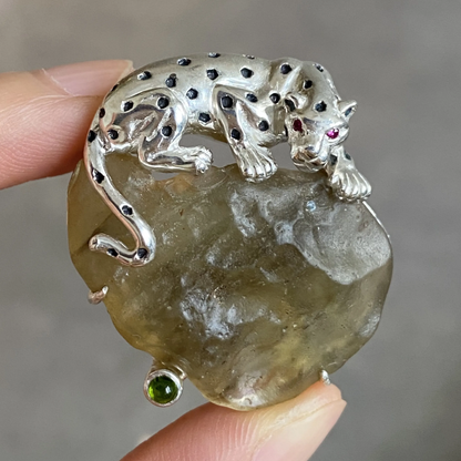 Leopard Brooch Pendant in 925 Silver & Natural Glass | Handmade Totem Jewelry | Strength Symbol Gift for Nature Lovers