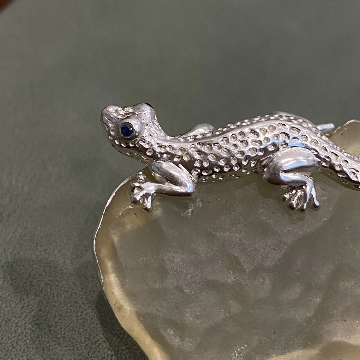 Lizard Brooch Pendant in 925 Silver with Libyan Desert Glass | Handmade Jewelry of Resilience & Renewal | Gift for Him or Her