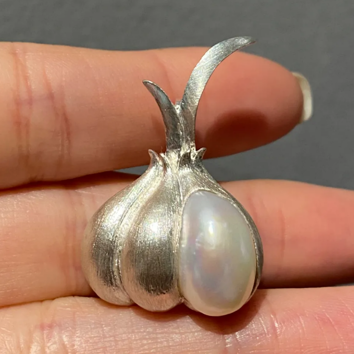 925 Silver Garlic Brooch Pendant | Freshwater Pearl Amulet | Handmade Protection Jewelry | Funny Gift for Friends & Collectors