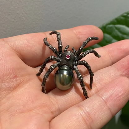 925 Silver Spider Brooch Pendant | Black Pearl Gothic Jewelry | Handmade Myth-Inspired Gift for Artists & Dark Aesthetics Lovers