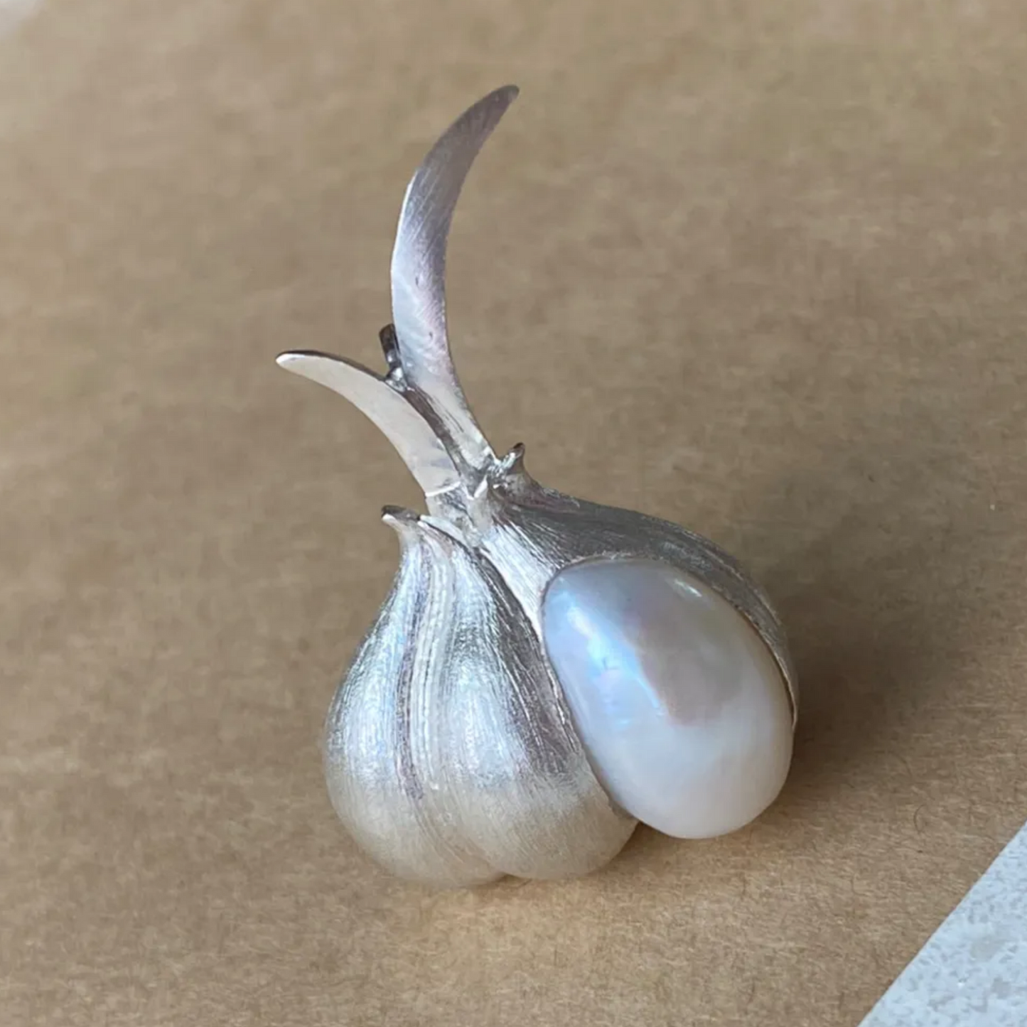 925 Silver Garlic Brooch Pendant | Freshwater Pearl Amulet | Handmade Protection Jewelry | Funny Gift for Friends & Collectors