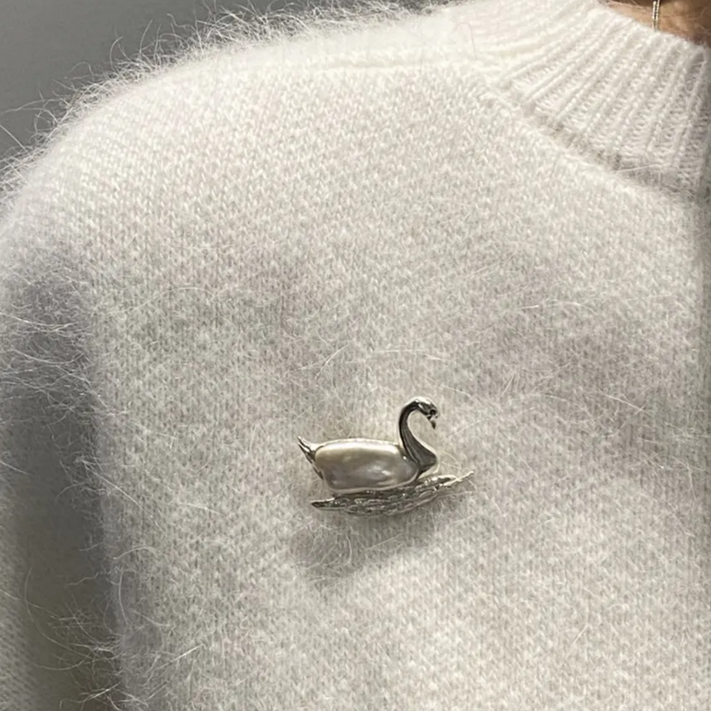 925 Silver Swan Pearl Brooch Pendant | Handmade Animal Jewelry | Sapphire Eye Bird Pin | Gift for Mom or Romantic Partner