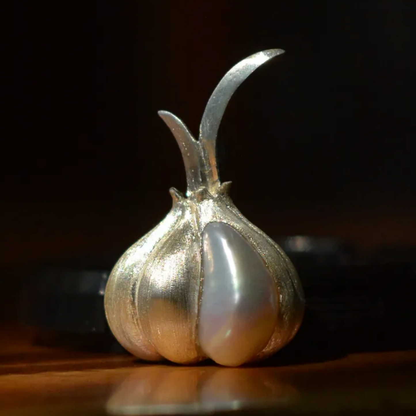 925 Silver Garlic Brooch Pendant | Freshwater Pearl Amulet | Handmade Protection Jewelry | Funny Gift for Friends & Collectors