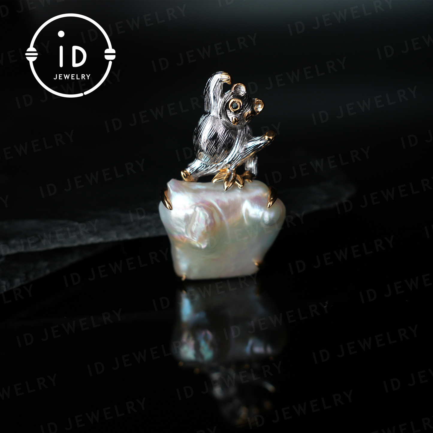 Animal Pendant with Baroque Pearl | Handmade Jewelry | Cute Design | Gold-Plated Detail | Perfect Gift Idea