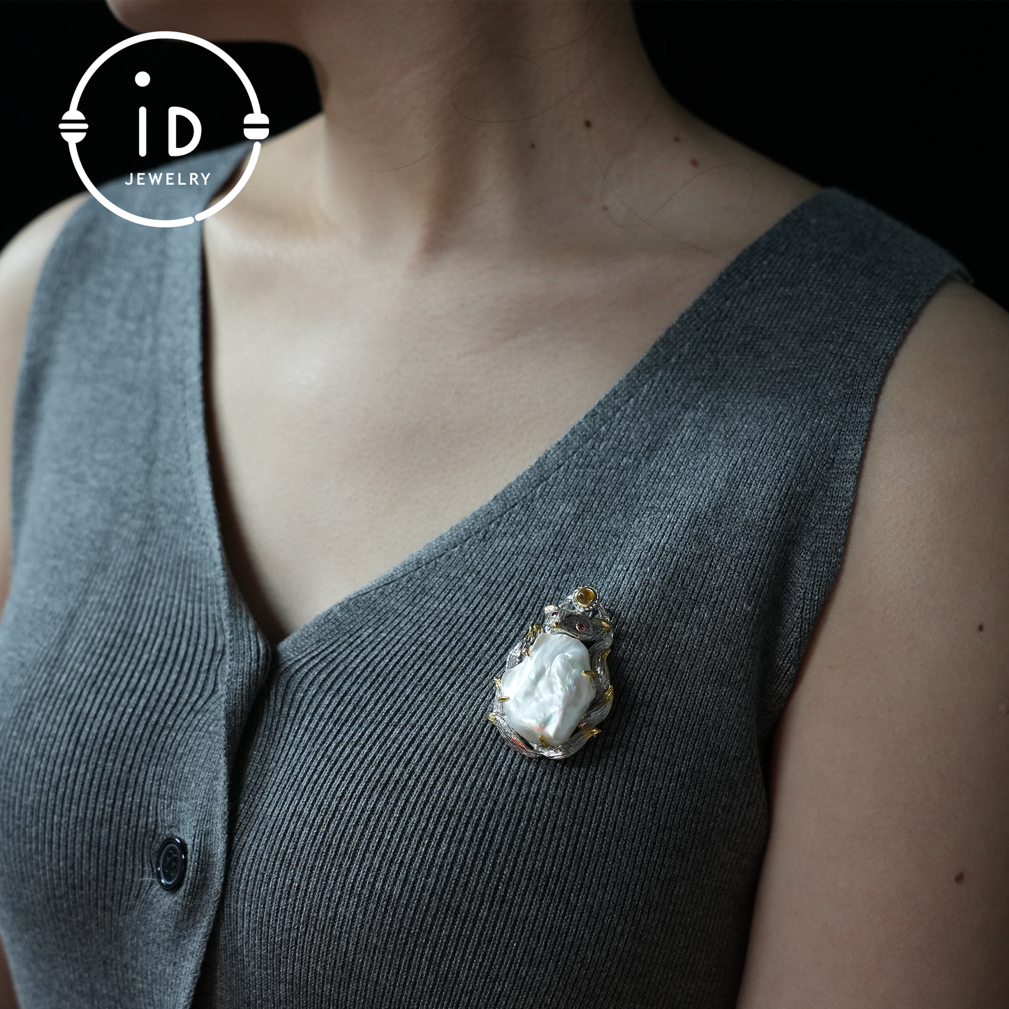 Fox Brooch Pendant | Baroque Pearl Jewelry | Handmade Animal Brooch | Vintage Fox Pendant | Gift for Animal Lovers