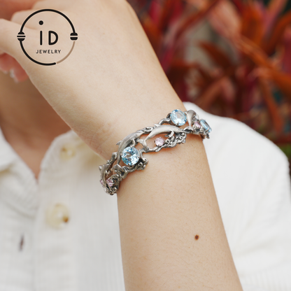Blue Topaz Dolphin Cuff Bracelet in 925 Sterling Silver, Vintage Totem Style Nature Jewelry Gift for Her, Birthday or Ocean Inspired Look