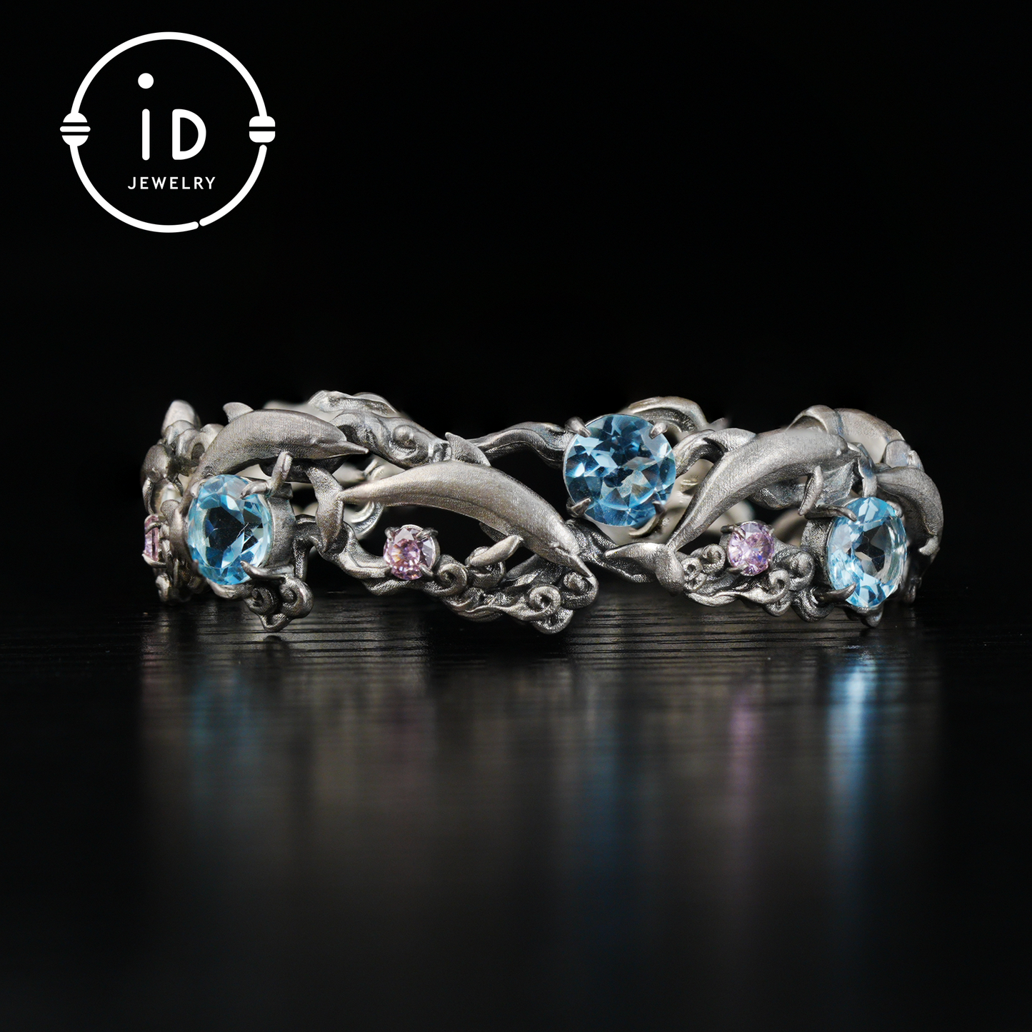 Blue Topaz Dolphin Cuff Bracelet in 925 Sterling Silver, Vintage Totem Style Nature Jewelry Gift for Her, Birthday or Ocean Inspired Look
