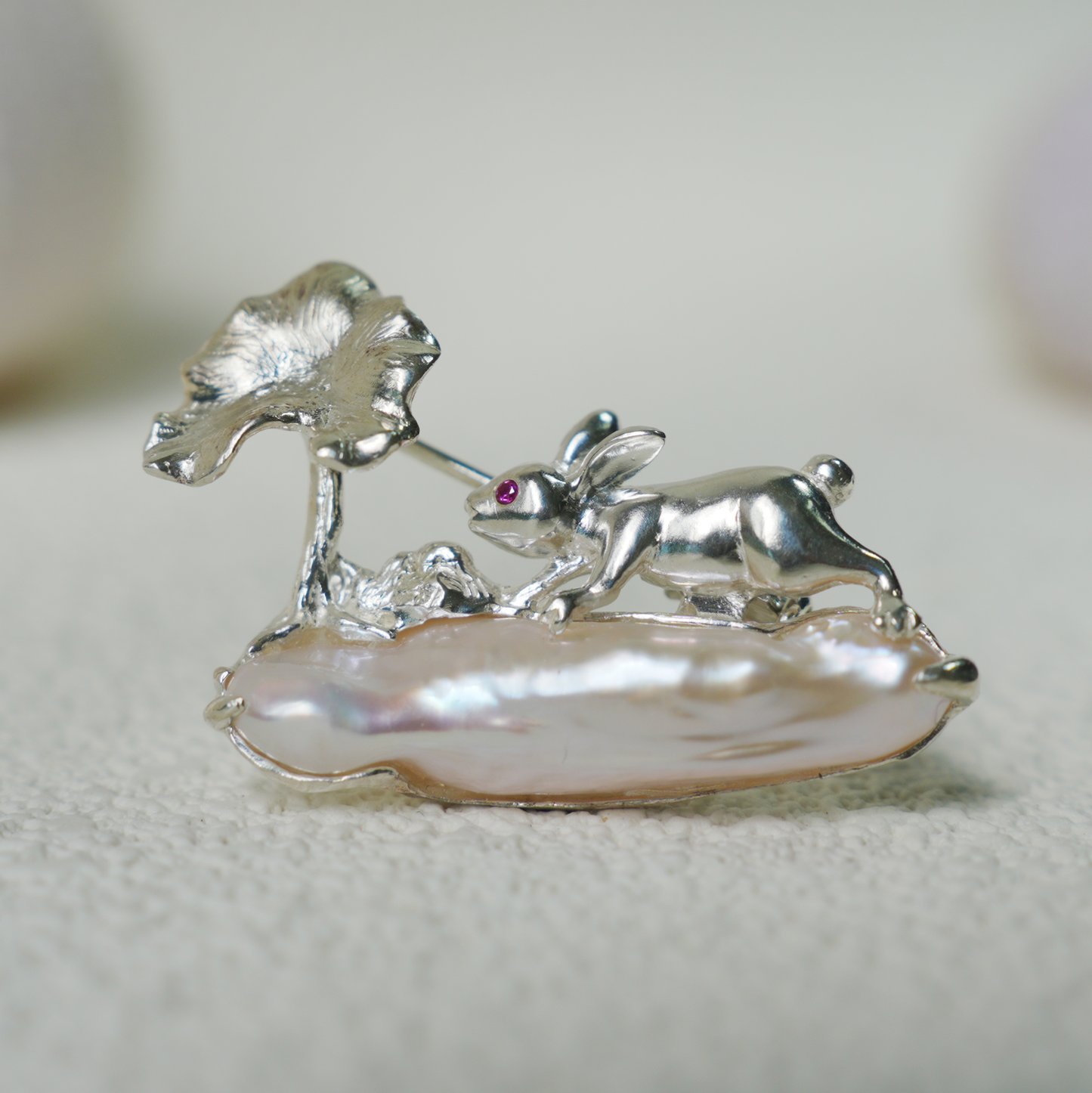 925 Silver Rabbit Brooch Pendant | Baroque Pearl Jewelry | Handmade Gift for Women | Symbol of Wishes & Protection