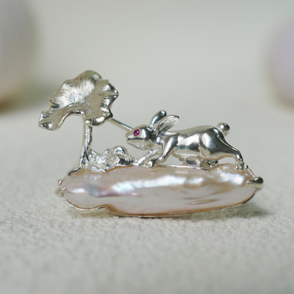 925 Silver Rabbit Brooch Pendant | Baroque Pearl Jewelry | Handmade Gift for Women | Symbol of Wishes & Protection