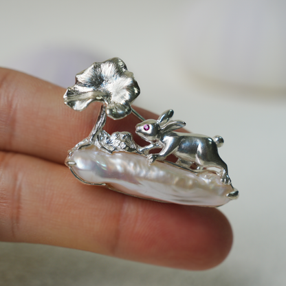 925 Silver Rabbit Brooch Pendant | Baroque Pearl Jewelry | Handmade Gift for Women | Symbol of Wishes & Protection