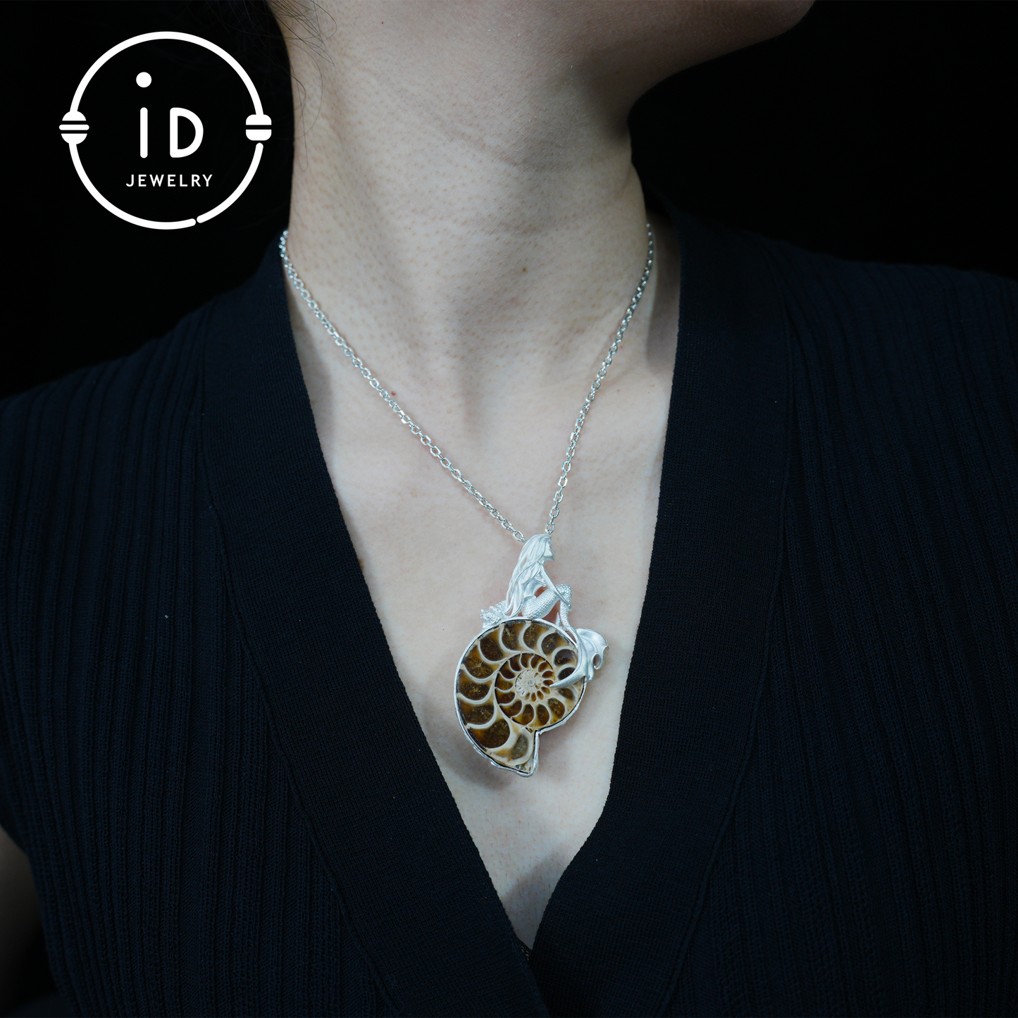 Mermaid Seashell Fossil Pendant, Handcrafted Ocean Goddess Amulet, Spiritual Protection Jewelry, Mythical Art Design, Siren Sea Gift