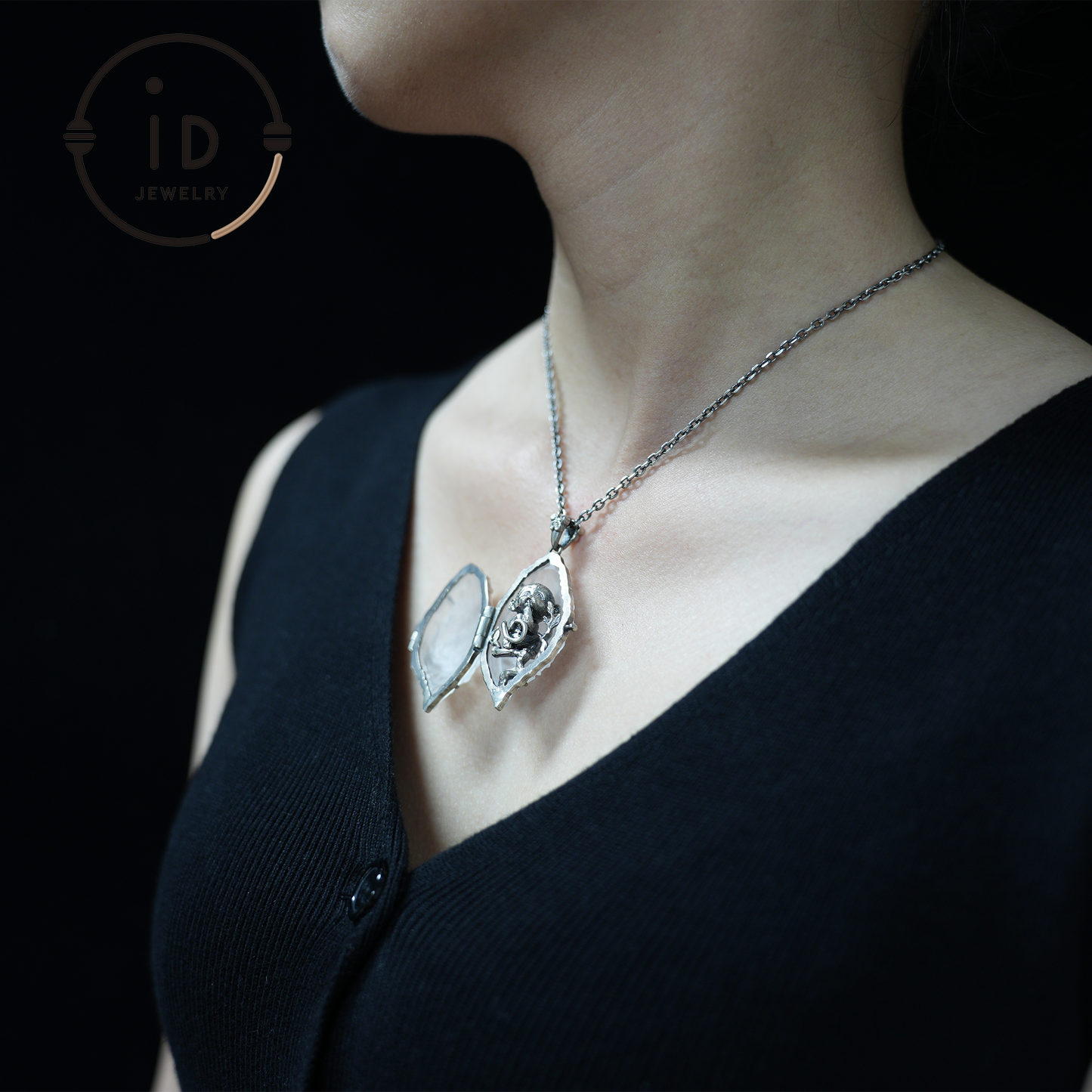 Openable Crystal Peach Pendant | Monkey Spirit Amulet | 925 Silver Jewelry | Handmade Fantasy Talisman | Spiritual Gift for Her