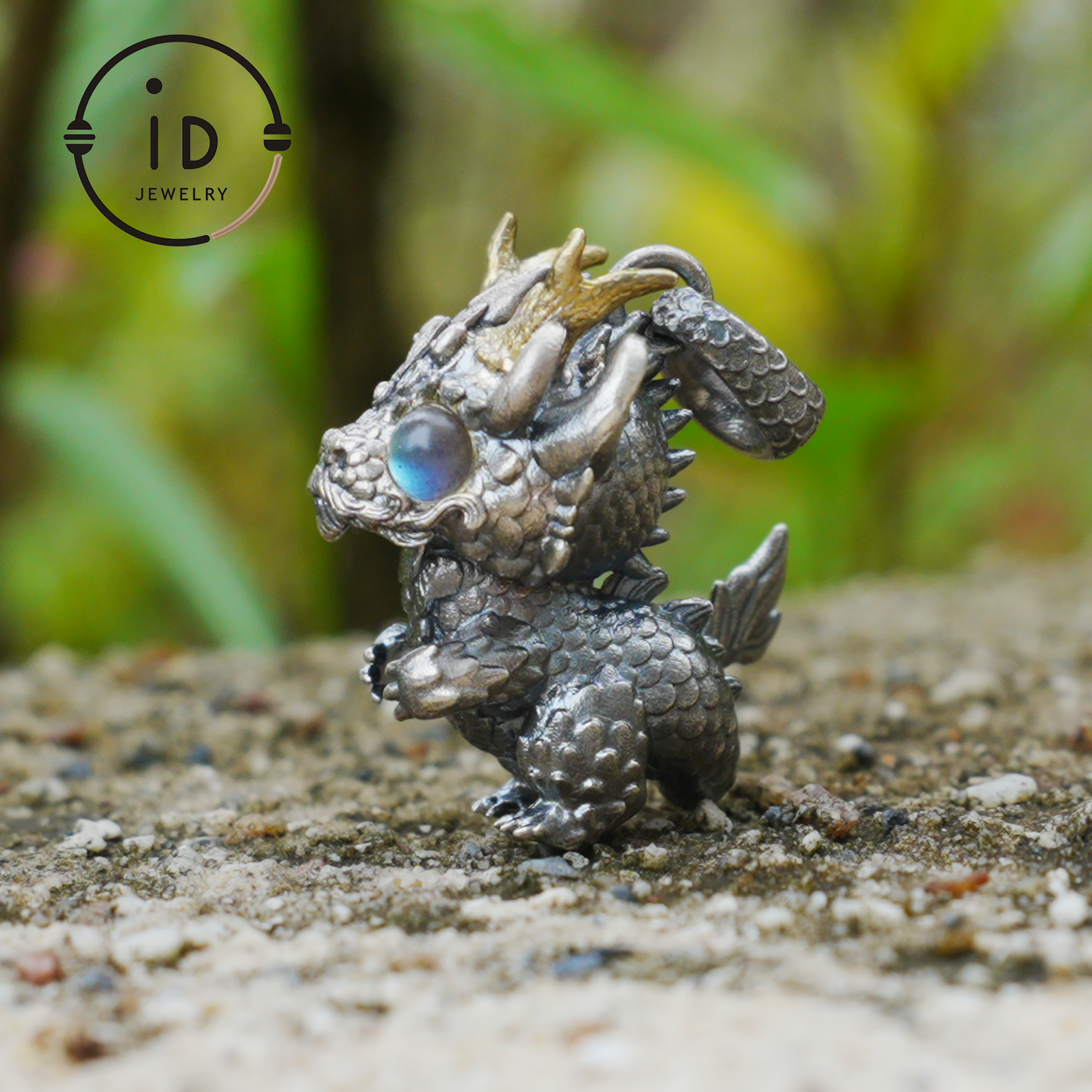 Handmade Fantasy Jewelry | Dragon Totem Necklace | Silver–Copper Bicolor Horn Crown | Labradorite Blue Eye | Handmade Gift
