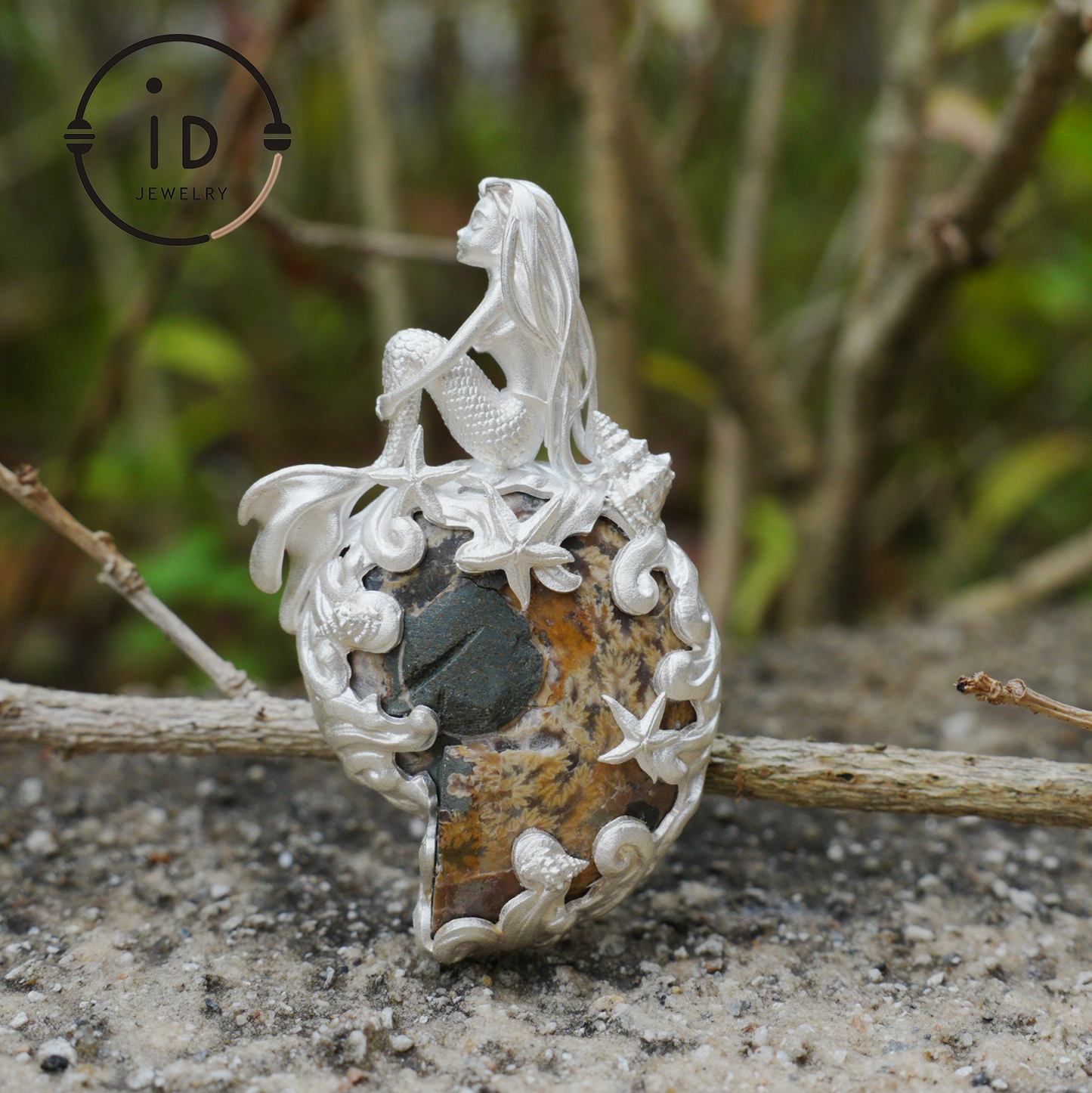 Mermaid Seashell Fossil Pendant, Handcrafted Ocean Goddess Amulet, Spiritual Protection Jewelry, Mythical Art Design, Siren Sea Gift