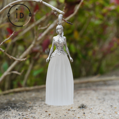 White quartz pendant of promise – A spiritual gift for her – Symbol of peace, strength & devotion – Handcrafted in 925 sterling silver