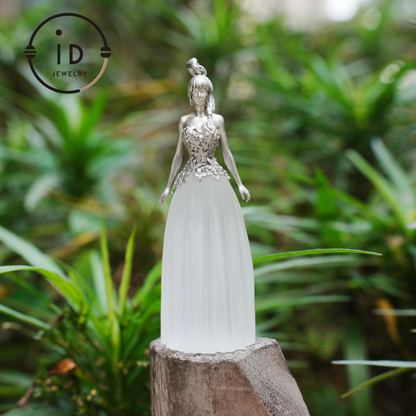 White quartz pendant of promise – A spiritual gift for her – Symbol of peace, strength & devotion – Handcrafted in 925 sterling silver