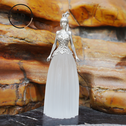 White quartz pendant of promise – A spiritual gift for her – Symbol of peace, strength & devotion – Handcrafted in 925 sterling silver