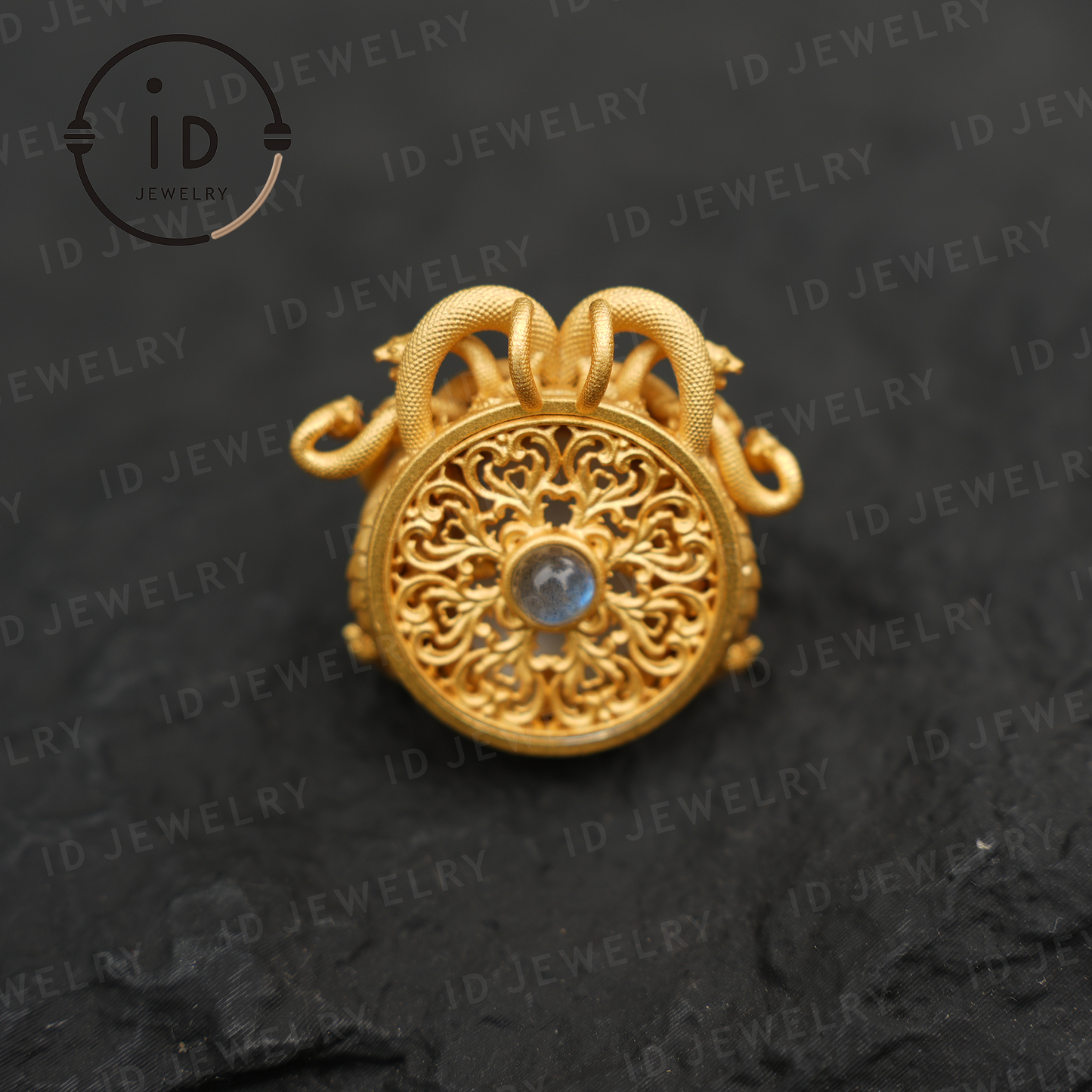 Medusa’s Sleeping Eye, Spiritual Pendant of the Resting Goddess, Third Eye as a Symbol of Insight and Inner Guidance