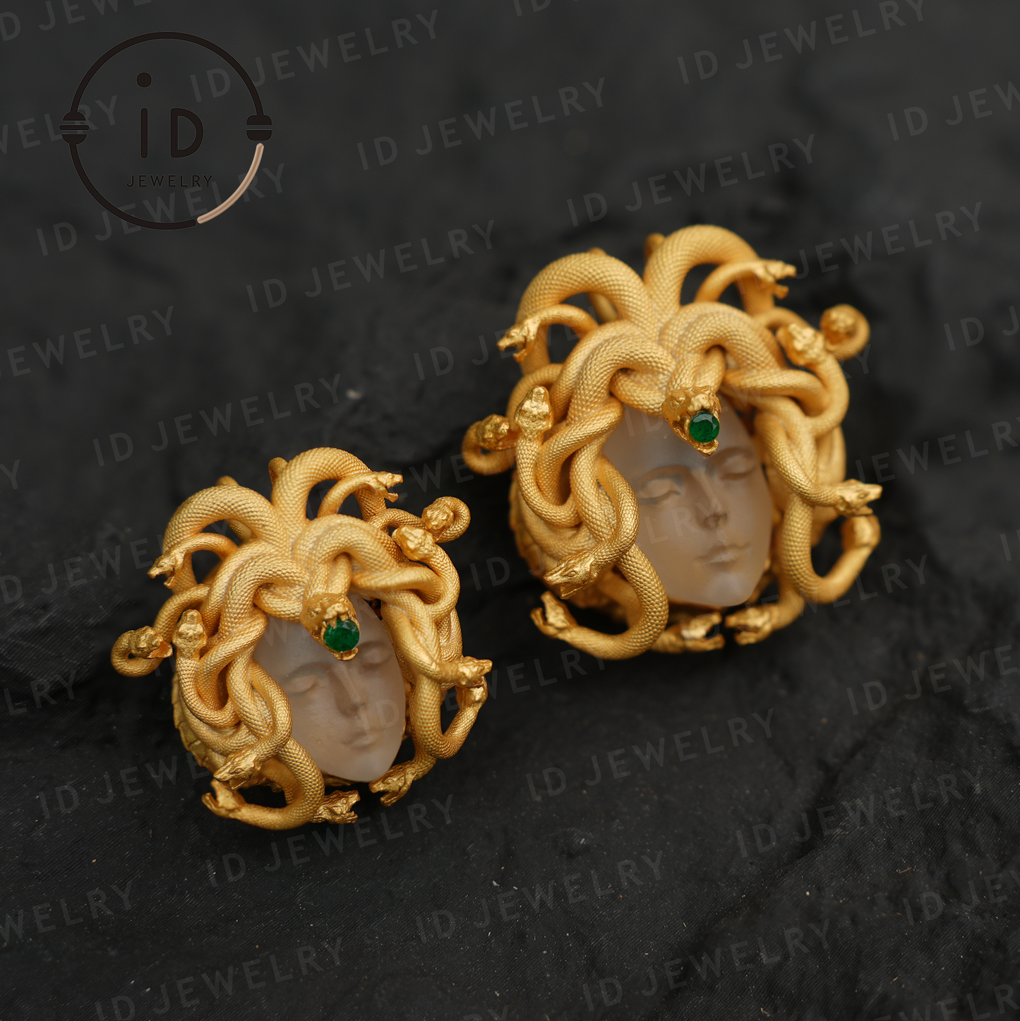 Medusa’s Sleeping Eye, Spiritual Pendant of the Resting Goddess, Third Eye as a Symbol of Insight and Inner Guidance