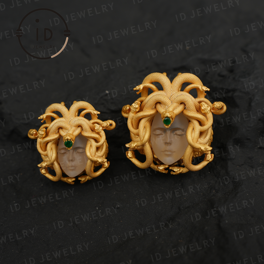 Medusa’s Sleeping Eye, Spiritual Pendant of the Resting Goddess, Third Eye as a Symbol of Insight and Inner Guidance