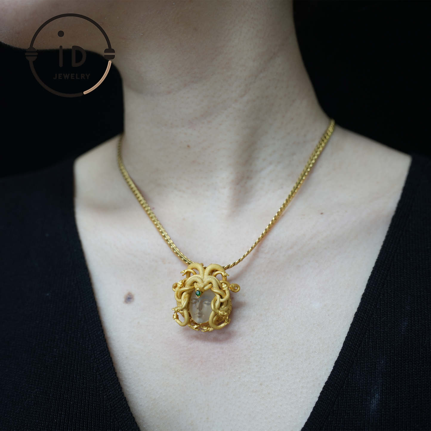 Medusa’s Sleeping Eye, Spiritual Pendant of the Resting Goddess, Third Eye as a Symbol of Insight and Inner Guidance