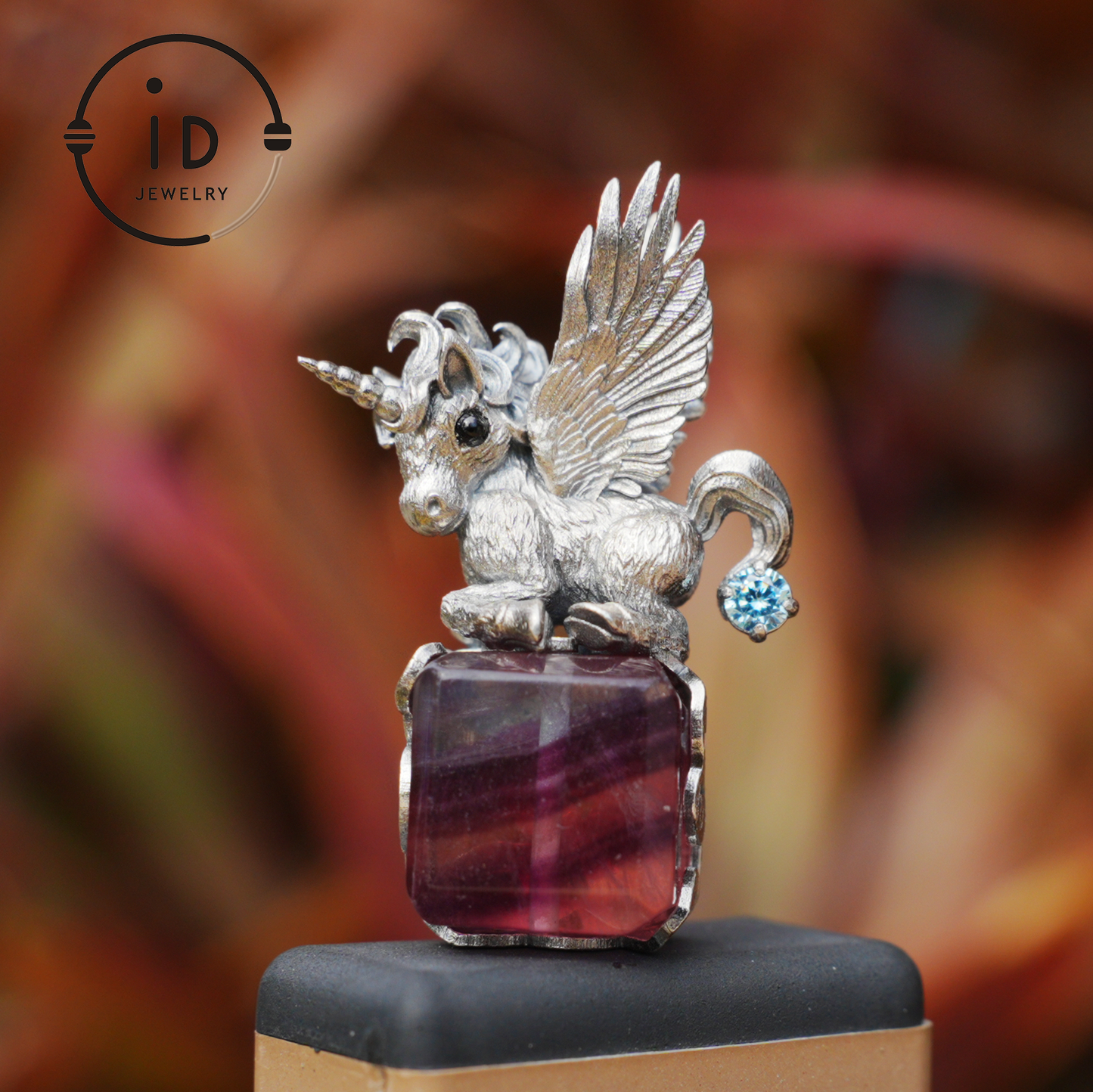 Fantasy Unicorn Pendant in 925 Sterling Silver with Phantom Quartz, Zircon and Agate – Unique Handcrafted Gift for Dreamers and Collectors