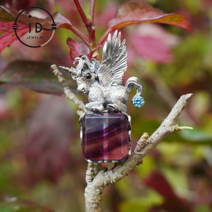 Fantasy Unicorn Pendant in 925 Sterling Silver with Phantom Quartz, Zircon and Agate – Unique Handcrafted Gift for Dreamers and Collectors