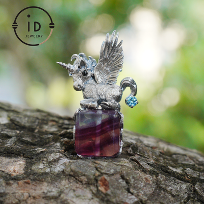Fantasy Unicorn Pendant in 925 Sterling Silver with Phantom Quartz, Zircon and Agate – Unique Handcrafted Gift for Dreamers and Collectors