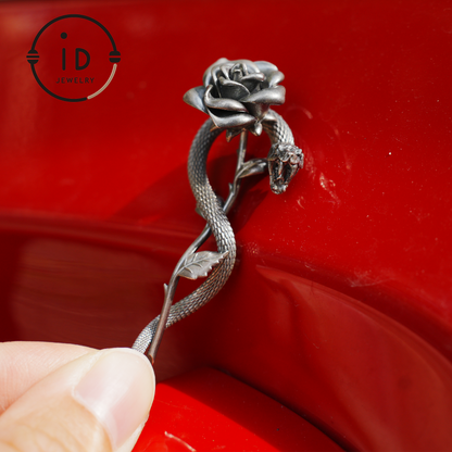 Heart Shaped Garnet Snake Pendant in 925 Sterling Silver with Rose Design, Gothic Vintage Style, Gift for Her, Dark Symbolic Jewelry