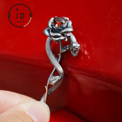 Heart Shaped Garnet Snake Pendant in 925 Sterling Silver with Rose Design, Gothic Vintage Style, Gift for Her, Dark Symbolic Jewelry