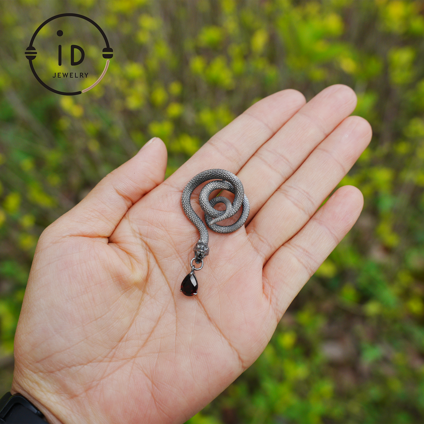 Heart-Shaped Garnet Snake Pendant in 925 Sterling Silver with Rose Motif · Gothic Vintage Aesthetic · Symbolic Dark Jewelry Gift for Her