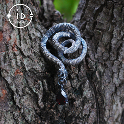 Heart-Shaped Garnet Snake Pendant in 925 Sterling Silver with Rose Motif · Gothic Vintage Aesthetic · Symbolic Dark Jewelry Gift for Her