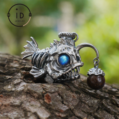 925 Sterling Silver Anglerfish Pendant with Labradorite – Handmade Artistic Jewelry for Ocean Lovers