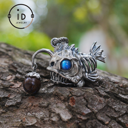 925 Sterling Silver Anglerfish Pendant with Labradorite – Handmade Artistic Jewelry for Ocean Lovers