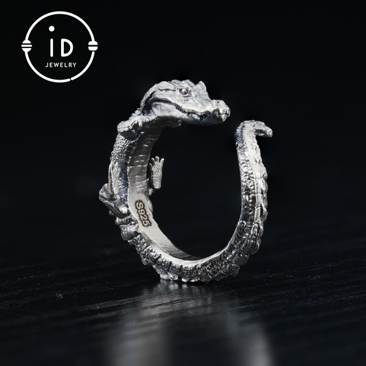 Handmade crocodile totem ring in oxidized 925 sterling silver, gothic style with animal design, gift for friends, partner or yourself