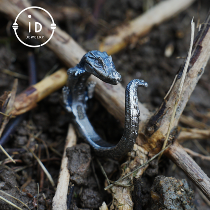 Handmade crocodile totem ring in oxidized 925 sterling silver, gothic style with animal design, gift for friends, partner or yourself
