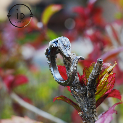 Handmade crocodile totem ring in oxidized 925 sterling silver, gothic style with animal design, gift for friends, partner or yourself