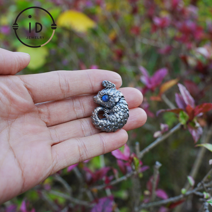 Labradorite Animal Totem Pendant in 925 Sterling Silver in Mystical Fantasy Style as Necklace Charm, Gift for Her Christmas Holidays