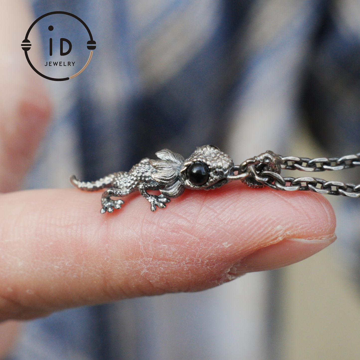 Lizard Pendant in 925 Sterling Silver with Textured Finish, Reptile Totem Vintage Necklace, Unisex Animal Jewelry Gift for Men and Women